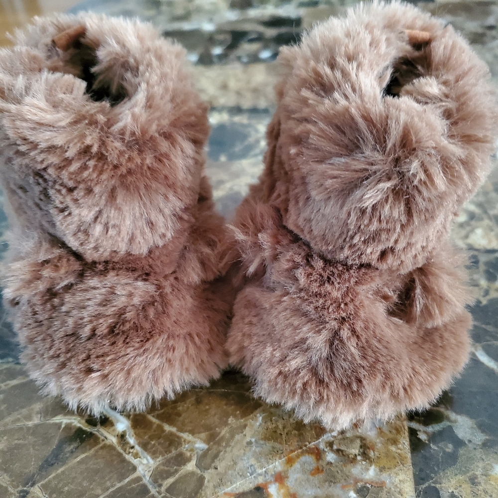 Fluffy Faux Fur Bootied 3-6 Month